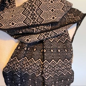 Farmer’s Market Icelandic wool scarf